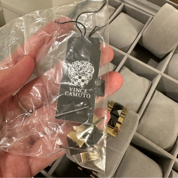 Vince Camuto watch - Picture 3 of 4